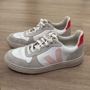 Veja sneakers. Barely worn. Size 37